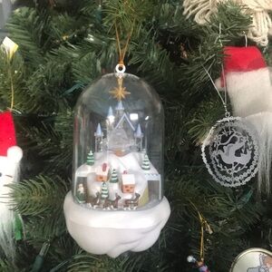 ❤️ Rare Santa and Reindeer Musical Moving Christmas Ornament